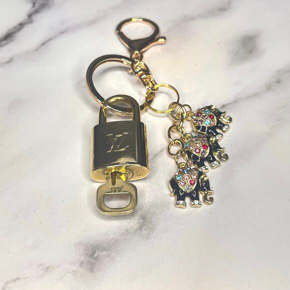 Louis Vuitton Lock & Key Set #308 with a Black Elephant Charms Keychain - Picture 3 of 5